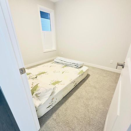 Private Room Minutes To Calgary Airport Yyc, Downtown, Banff Εξωτερικό φωτογραφία